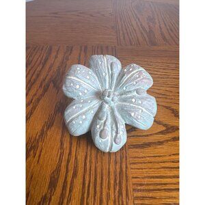 Isabel Bloom Flower Retired 1995 Spring Concrete Sculpture